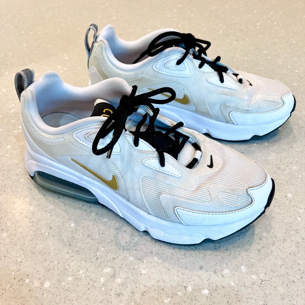 Nike airmax 200 white sneakers